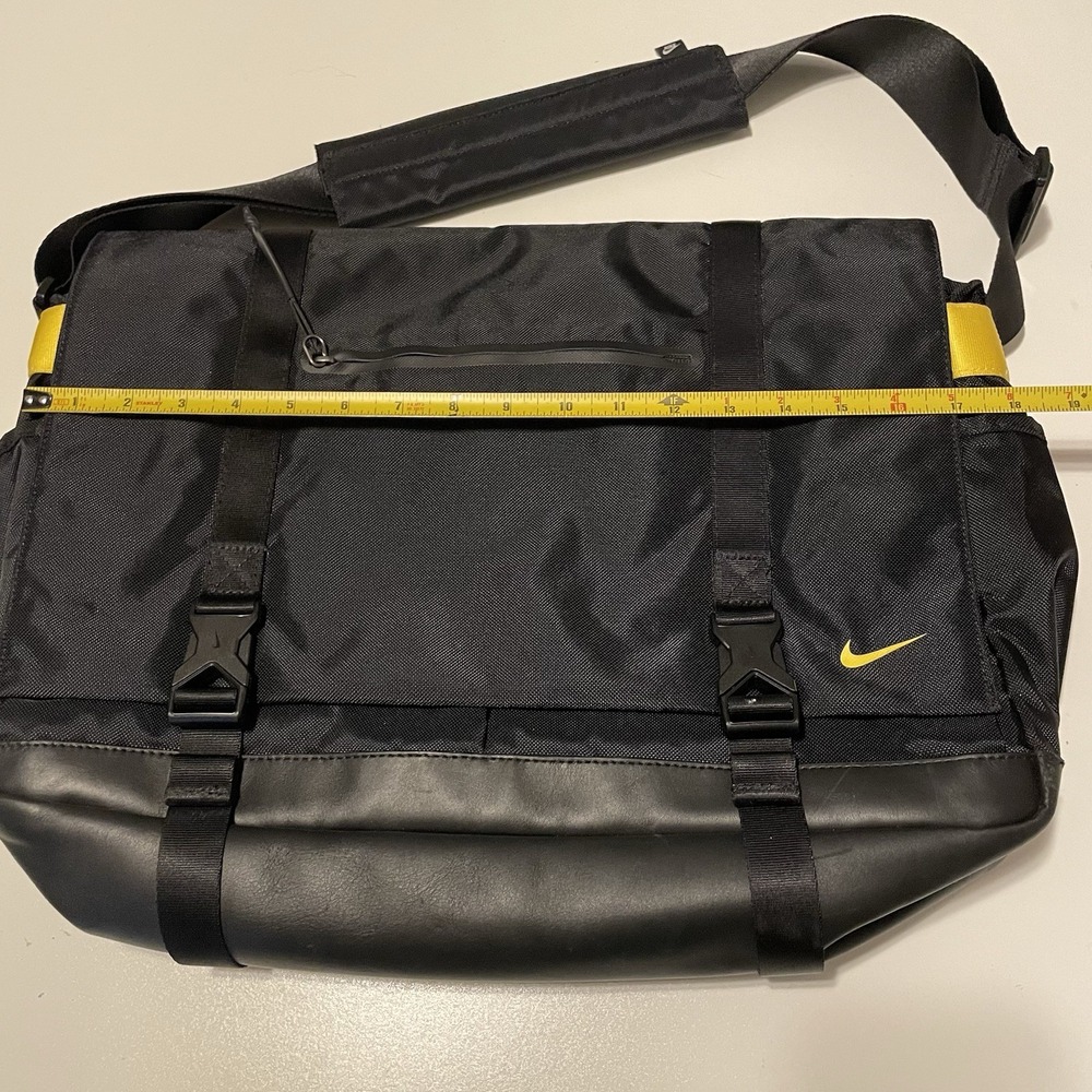 NIKE Eugene Messenger Laptop Bag Premium Elite Black Yellow Swoosh Unisex 17" - Picture 5 of 9